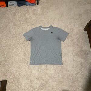 Nike Men's Heather Gray Short Sleeve Tee